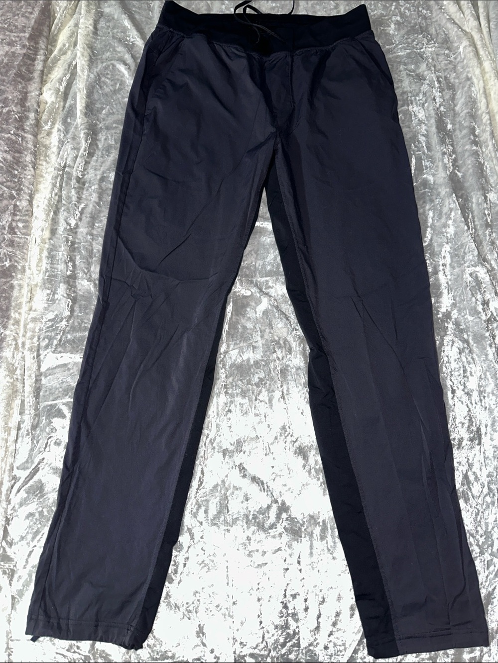 Lululemon Great Wall Pants size large adjustable ankle jogger / straight